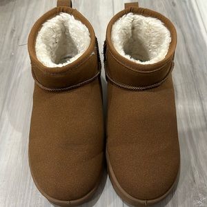 Barely worn mini boots